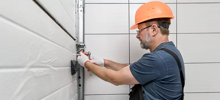 Garage Door Repair in Menlo Park